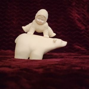 Snow babies Polar bear